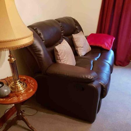 67 Templegrove Apartment Londonderry Bagian luar foto