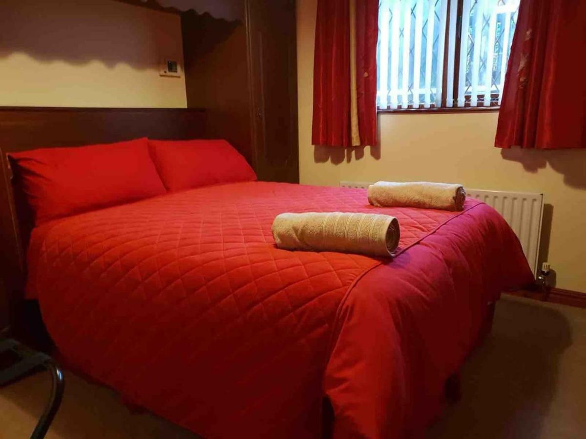 67 Templegrove Apartment Londonderry Bagian luar foto